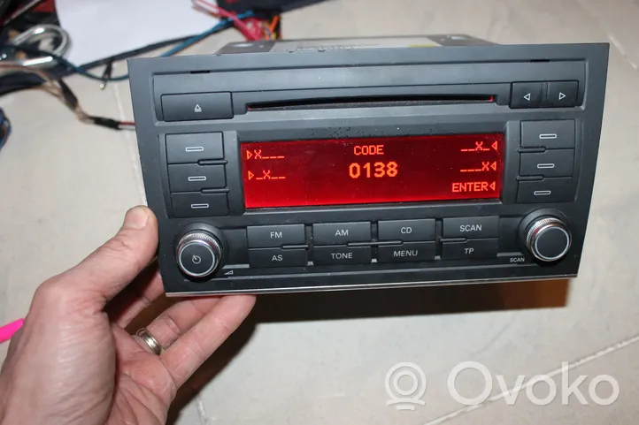 Seat Exeo (3R) Radio / CD/DVD atskaņotājs / navigācija 3R0035186