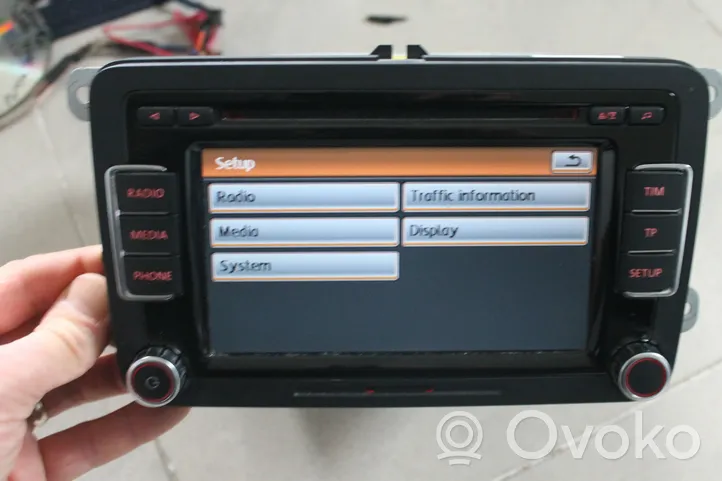 Volkswagen Touran II Unité principale radio / CD / DVD / GPS 3C8035190C