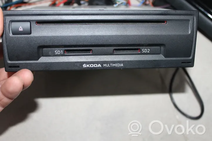 Skoda Octavia Mk3 (5E) Panel / Radioodtwarzacz CD/DVD/GPS 5E0035874A