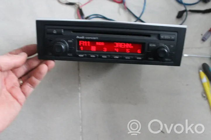 Audi A4 S4 B6 8E 8H Radio/CD/DVD/GPS-pääyksikkö 8E0035186J