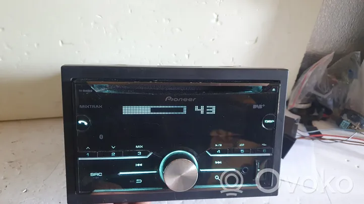 Volkswagen Golf IV Panel / Radioodtwarzacz CD/DVD/GPS PIONEER