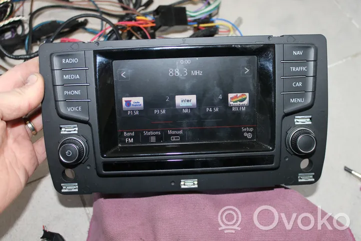 Volkswagen Golf VII Radio/CD/DVD/GPS head unit 5G0919605D