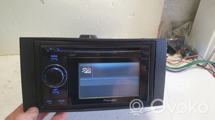 Volkswagen Transporter - Caravelle T5 Panel / Radioodtwarzacz CD/DVD/GPS PIONEER