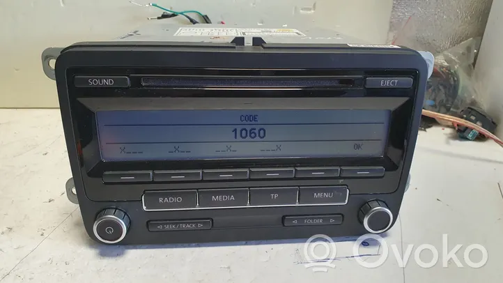 Volkswagen PASSAT B6 Panel / Radioodtwarzacz CD/DVD/GPS 5M0035186AA