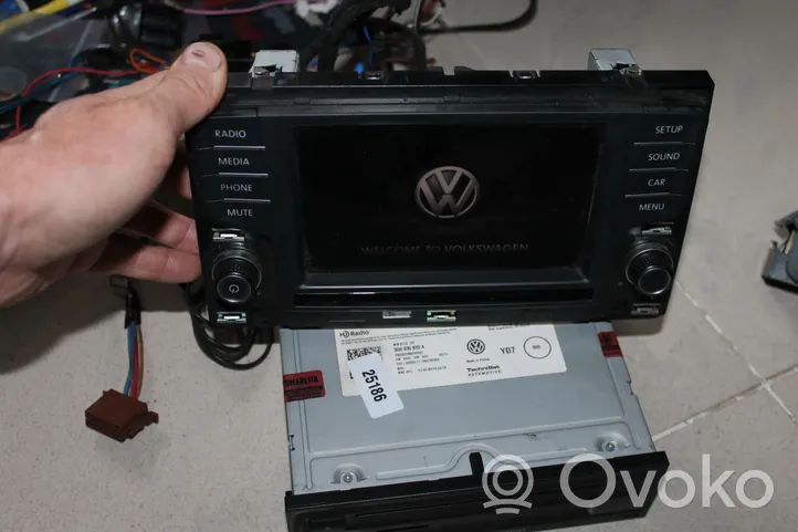 Volkswagen Golf VII Unité principale radio / CD / DVD / GPS 3G0919605