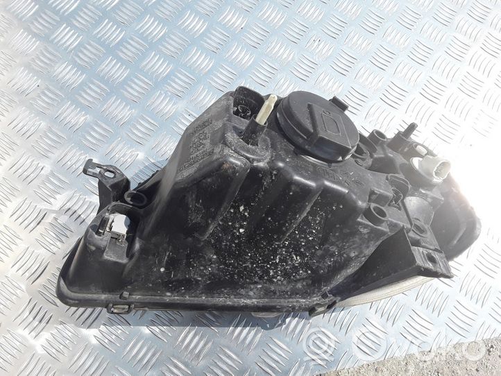 Dacia Logan I Faro delantero/faro principal 8200211006