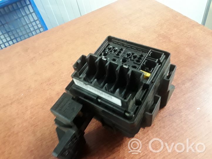 Renault Scenic III -  Grand scenic III Module de fusibles 243880001R