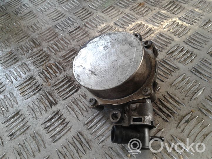 Opel Vivaro Vacuum pump 146503760