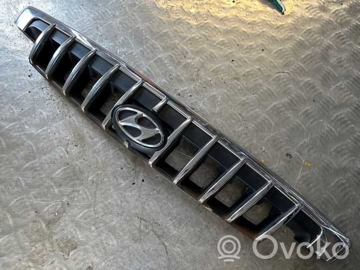 Hyundai H-1, Starex, Satellite Grille de calandre avant 