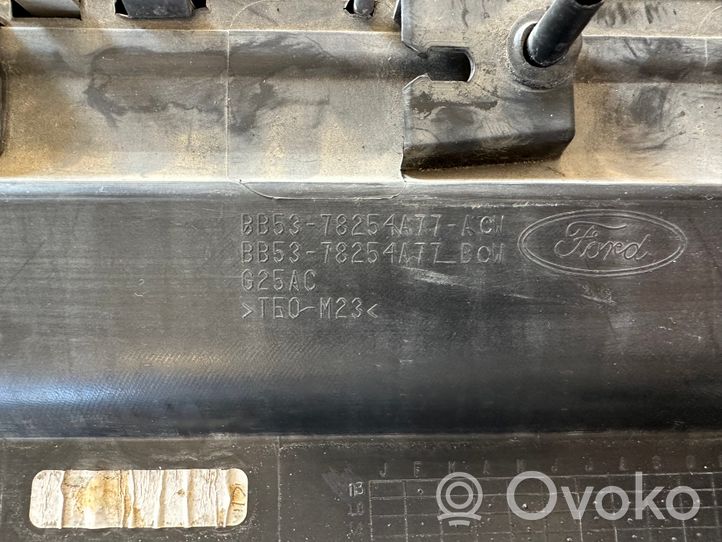 Ford Explorer Takaoven lista (muoto) BB5378254A77ACW