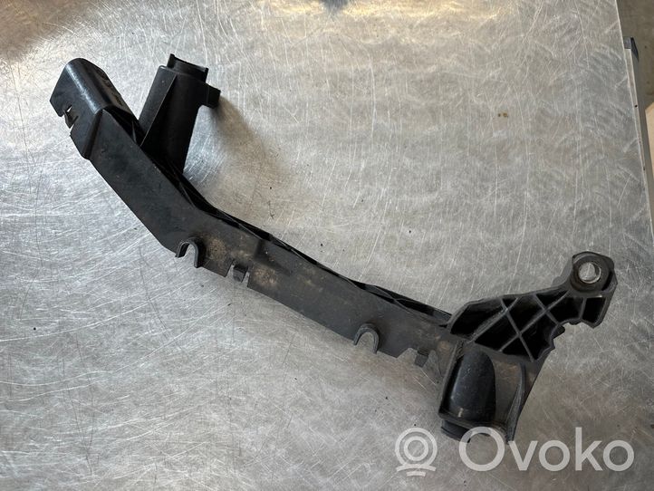 Opel Vivaro Inne części komory silnika 8200490009