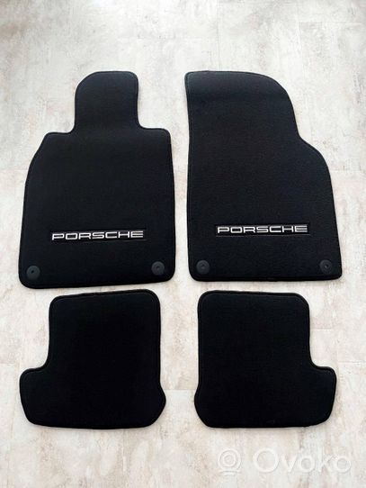 Porsche Macan Car floor mat set 