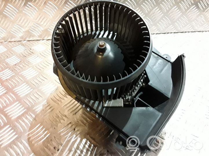 Citroen C8 Pečiuko ventiliatorius/ putikas 599128800