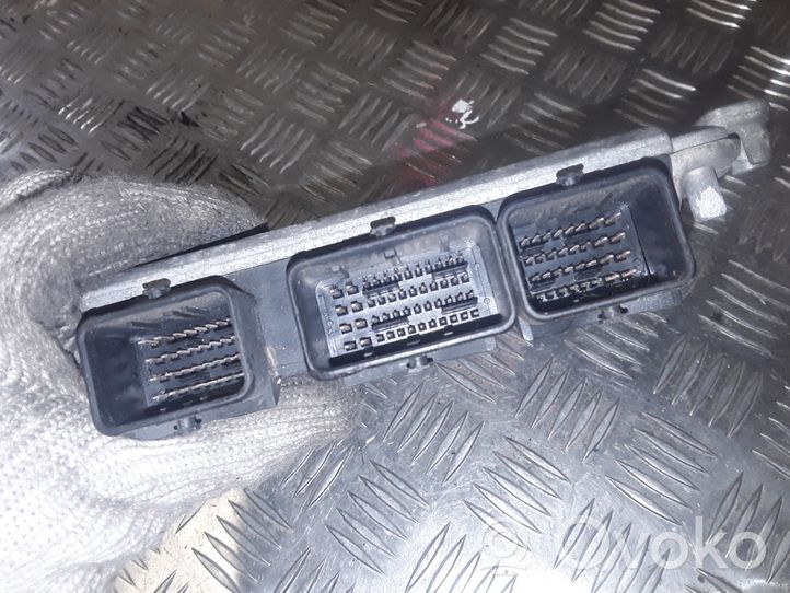 Peugeot 807 Sterownik / Moduł ECU 0281011522