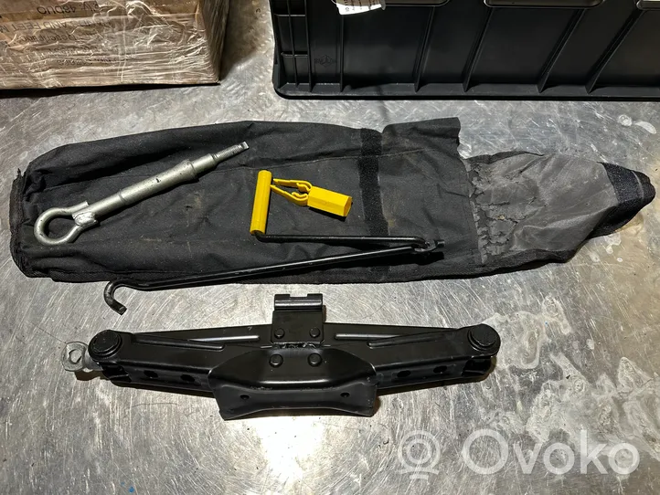 Citroen C4 II Kit d’outils 