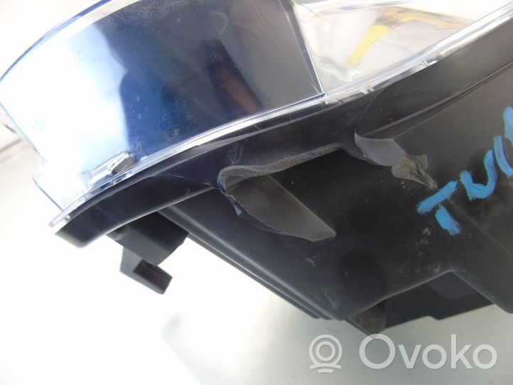 Renault Twingo III Lampa przednia 260103835R