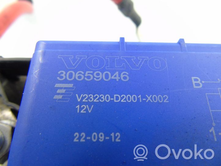 Volvo V40 Câble de batterie positif 31346998