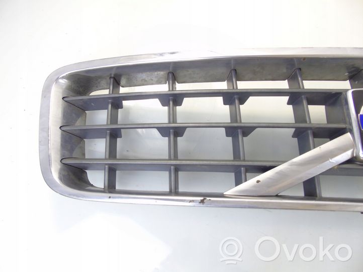 Volvo XC90 Maskownica / Grill / Atrapa górna chłodnicy 30678983