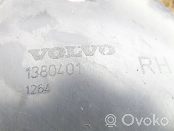 Volvo 940 Rivestimento paraspruzzi passaruota anteriore 1380401
