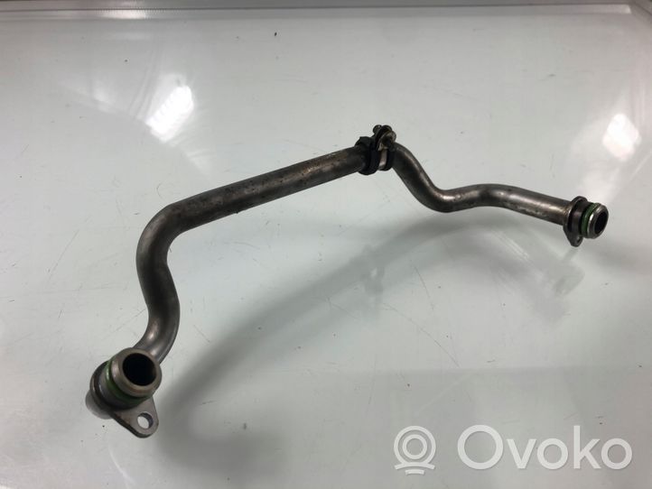 Mercedes-Benz E AMG W211 Tubo flessibile del radiatore dell’olio del cambio a2112705596