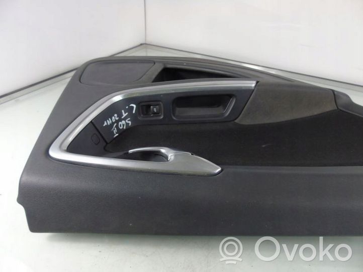 Volvo S60 Takaoven verhoilu 