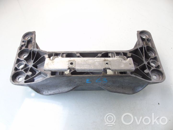 BMW 6 E63 E64 Supporto della scatola del cambio 6761102