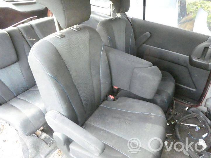 Mazda 5 Sitze und Türverkleidungen komplett 
