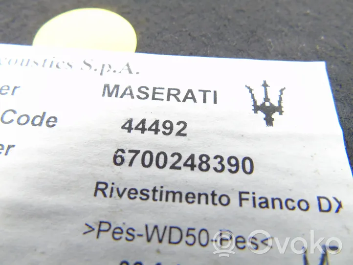 Maserati Ghibli Sānu dekoratīvās apdares panelis 6700248390