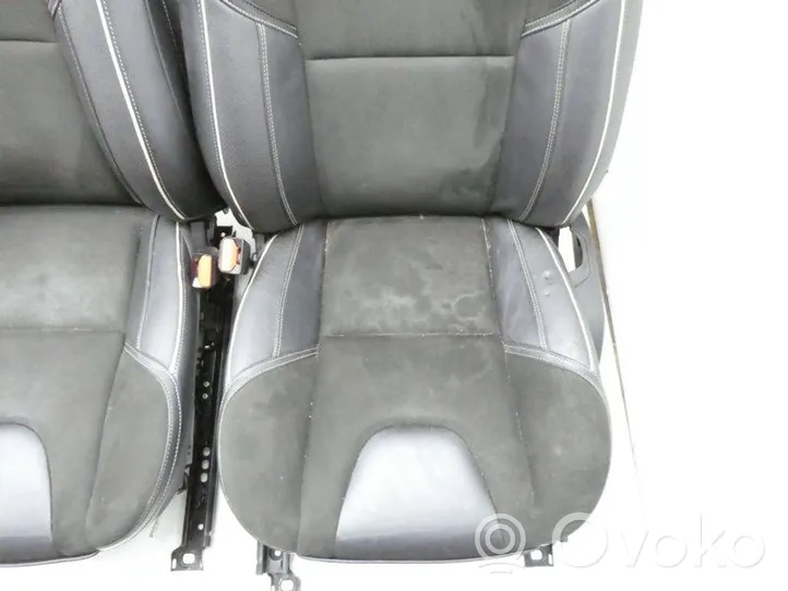 Volvo V40 Seat and door cards trim set 