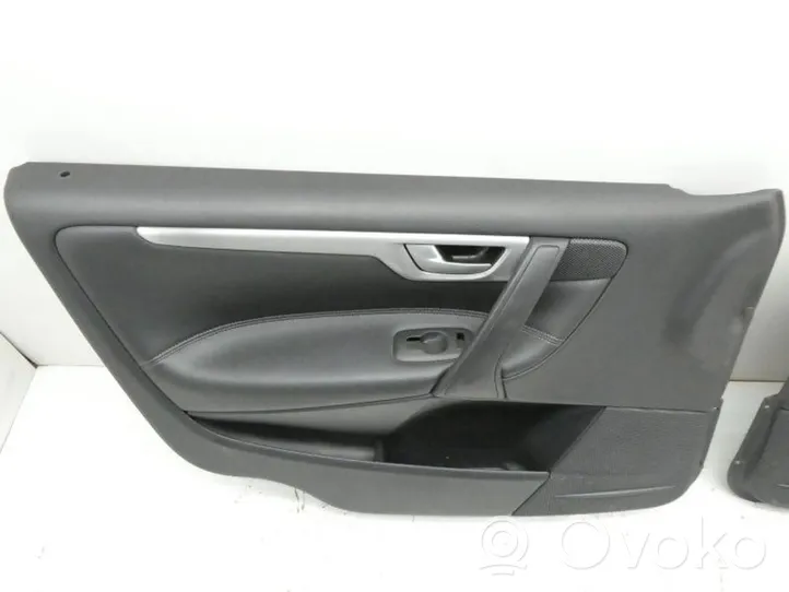 Volvo V70 Set di rivestimento sedili e portiere 