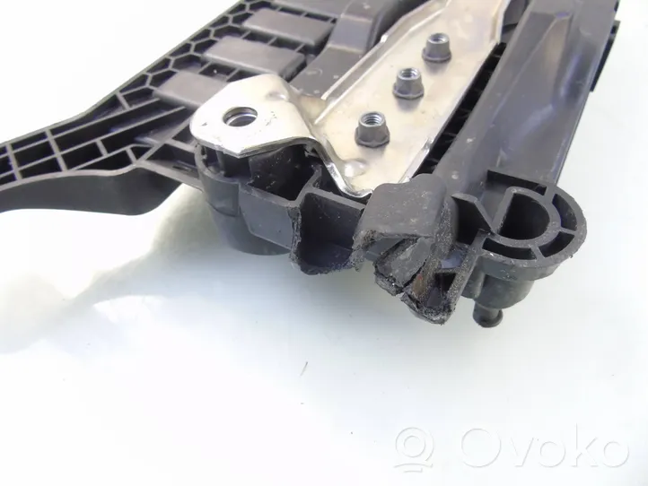 Audi A1 Battery tray 2Q0915331