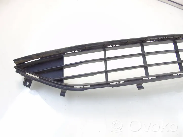 Ford Fiesta Front bumper lower grill 