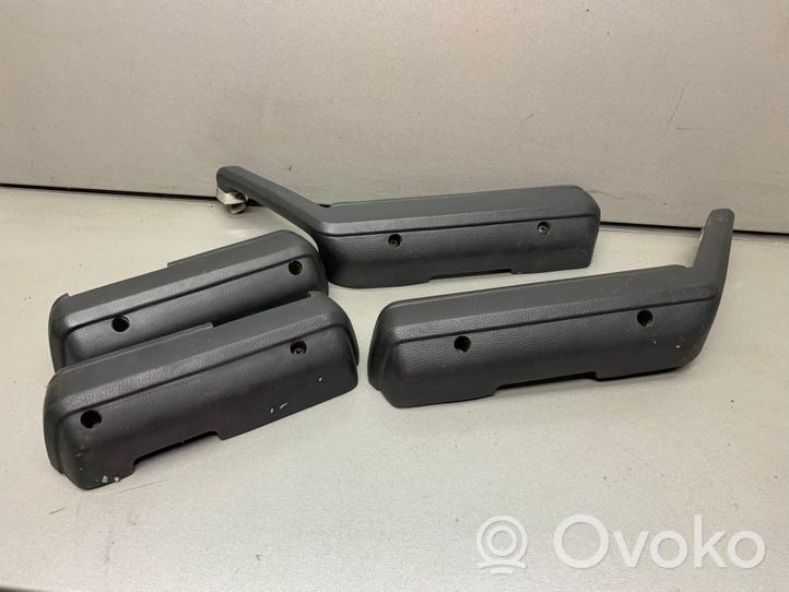 Opel Rekord E2 Rivestimento della maniglia interna per portiera anteriore 90043509