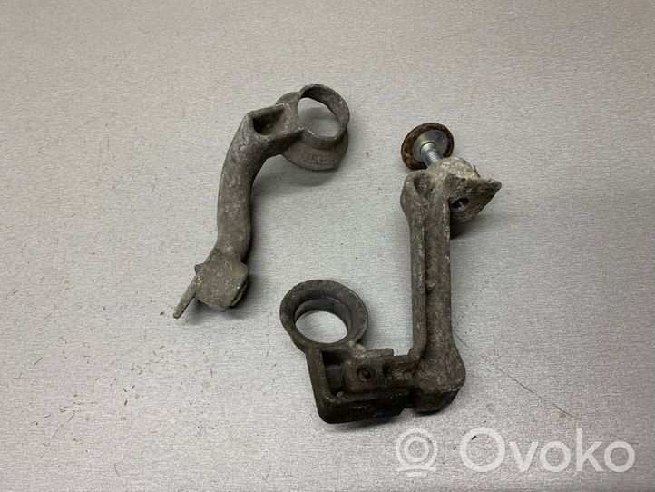 Opel Corsa C Uchwyt / Mocowanie chłodnicy 9230984