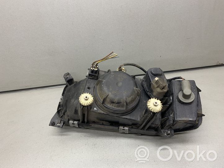 Volkswagen PASSAT B3 Lampa przednia 13347900