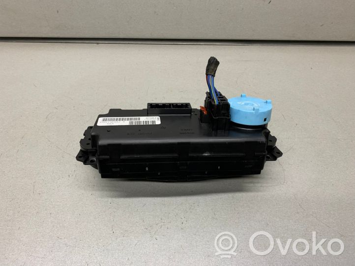 Dodge Magnum Climate control unit P55111870AJ