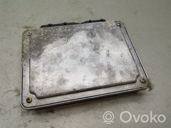 Opel Astra G Calculateur moteur ECU 0281001971