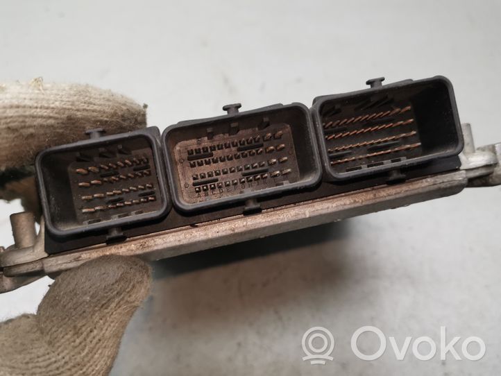 Renault Scenic I Engine control unit/module 0281011102