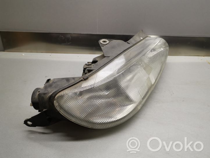 Peugeot 406 Phare frontale 0301037422