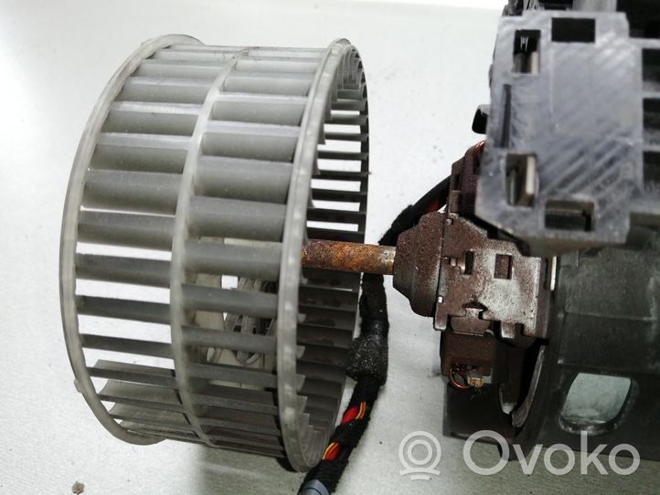 BMW 5 E60 E61 Ventola riscaldamento/ventilatore abitacolo 6988425