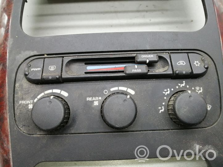 Chrysler Voyager Panel klimatyzacji 05005003AD