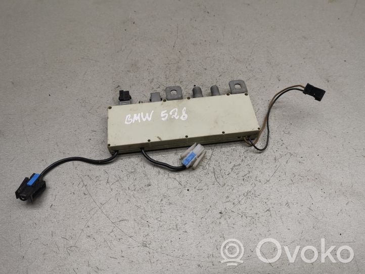 BMW 5 E39 Amplificateur d'antenne 8378090