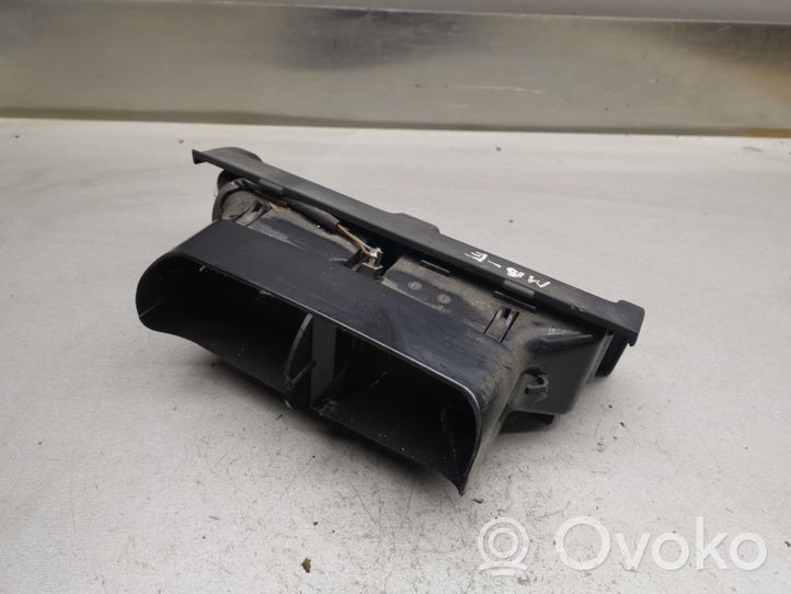 Mercedes-Benz E W210 Griglia di ventilazione centrale cruscotto 2108300054