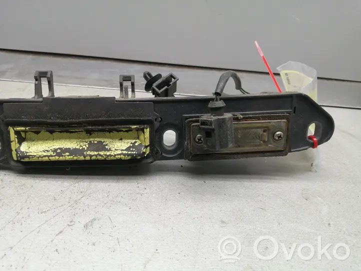 Volkswagen PASSAT B5 Trunk door license plate light bar 385827297