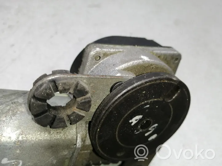 BMW 5 E39 Moteur d'essuie-glace arrière 8361640