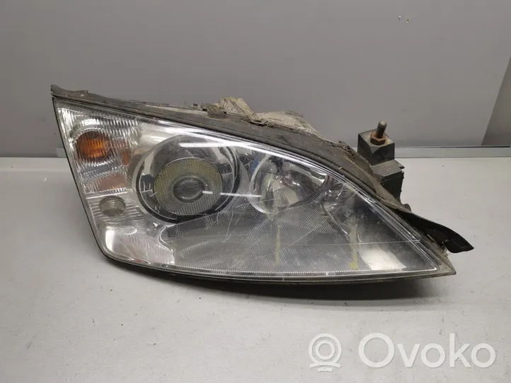 Ford Mondeo Mk III Faro/fanale 0301174204