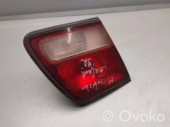 Mitsubishi Galant Lampy tylnej klapy bagażnika 0431613