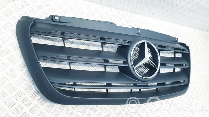 Mercedes-Benz Sprinter W907 W910 Griglia superiore del radiatore paraurti anteriore 