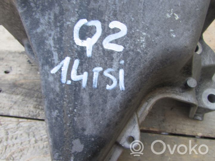Audi Q2 - Łapa / Mocowanie silnika 04E189275