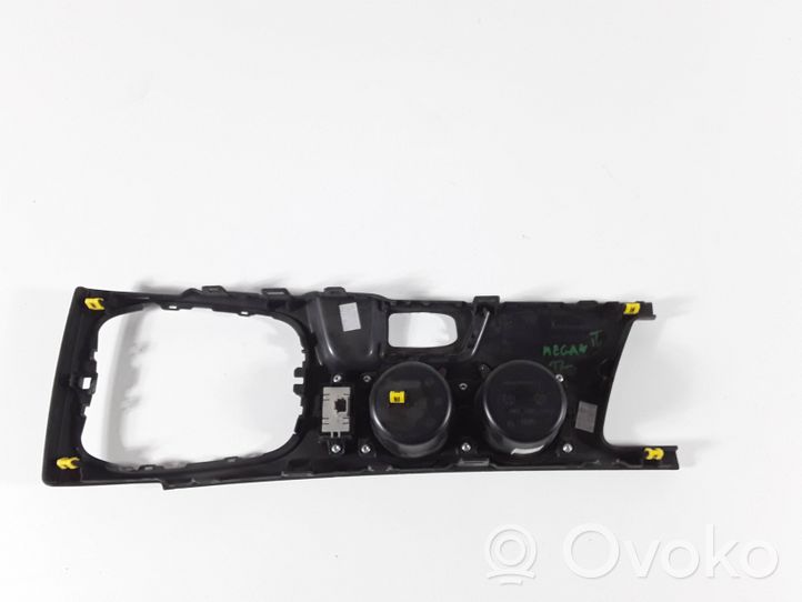 Renault Megane IV Contour de levier de vitesses 969129752R